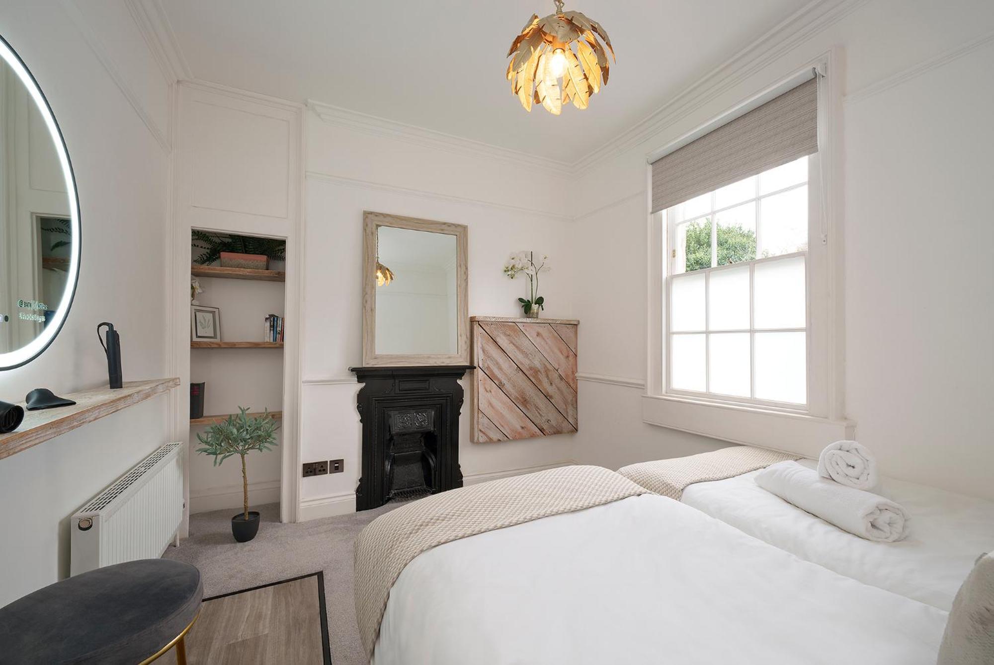 바스 The Haze House - 4 Bed Townhouse 아파트 외부 사진